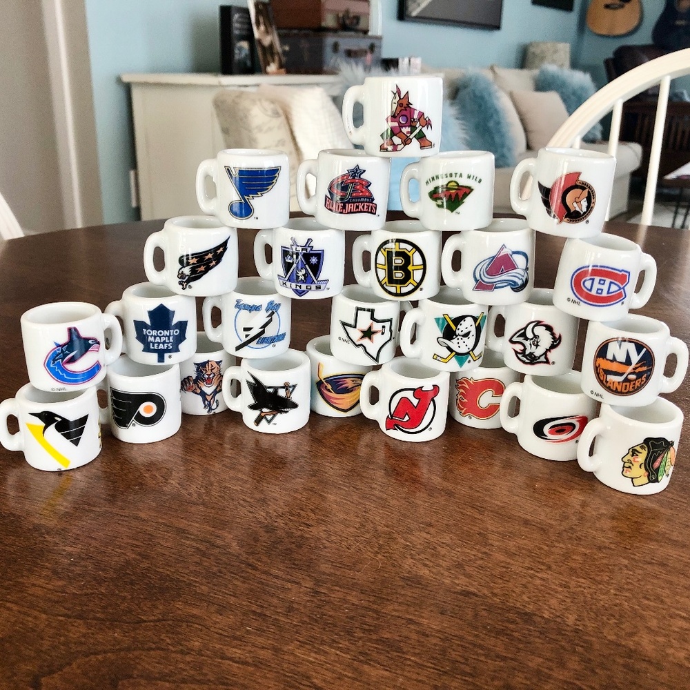 NHL, Hockey, Mini Mugs, Set of 26, Double‎ Sided Print, Good Condition